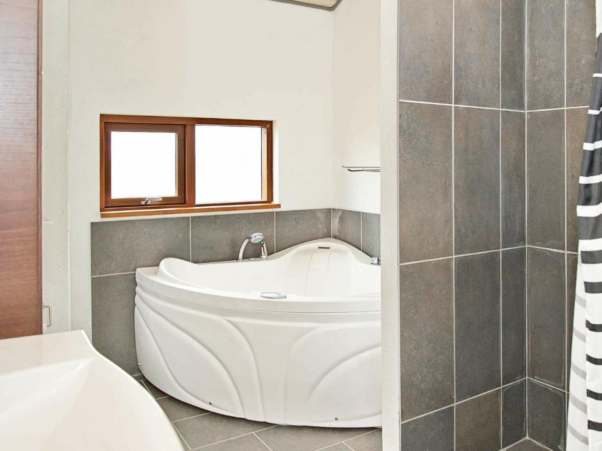 8 Person Holiday Home In Ulfborg Thorsminde Bagian luar foto